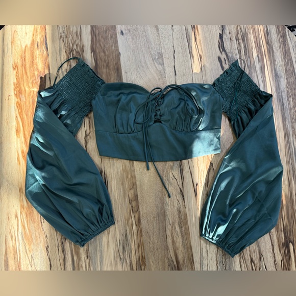 Silk crop top - Picture 2 of 2